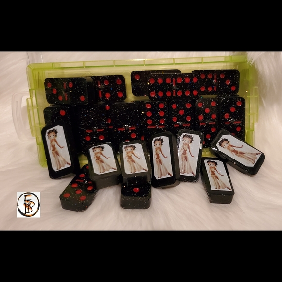 Customized Betty Boop Inspired Dominos - Picture 1 of 2